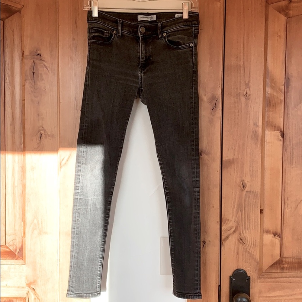 Black/dark grey skinny jeans
